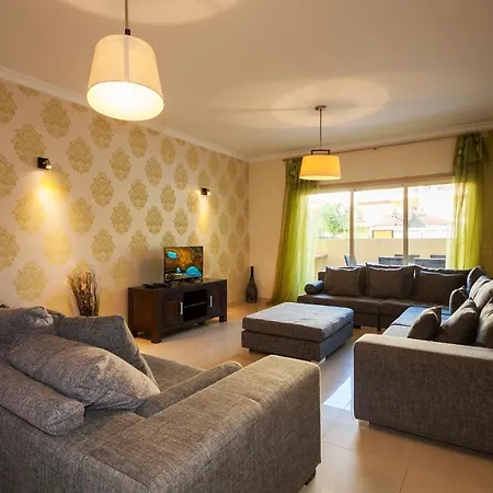 C15 - The Patio Do Convento