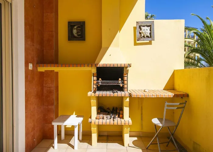 C15 - The Patio Do Convento